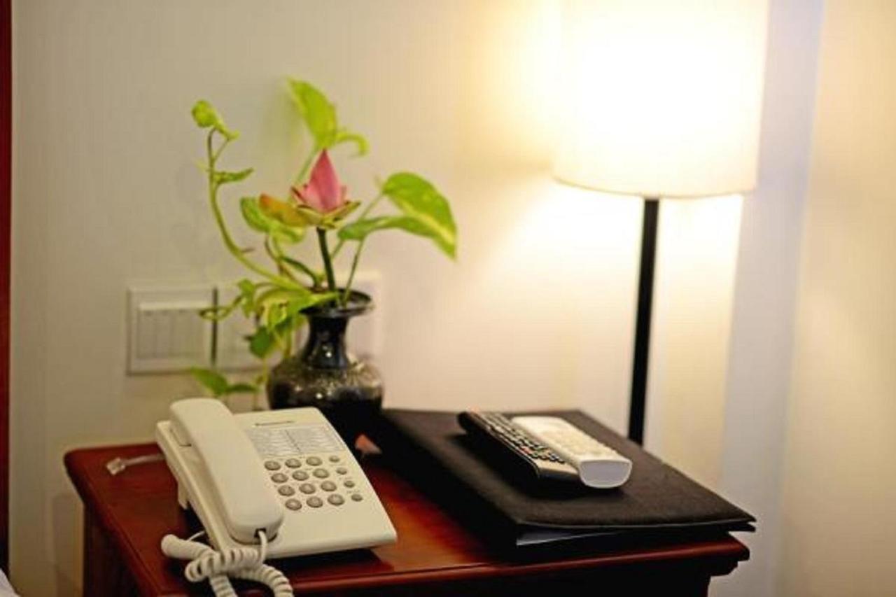 Visoth Boutique Hotel Siem Reap Bagian luar foto